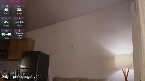 Gabriela  online show from October 2025 12:10:01 AM