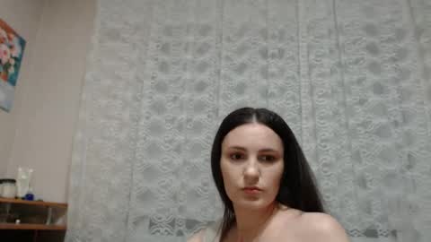 Yana online show from May 2026 12:39:02 AM