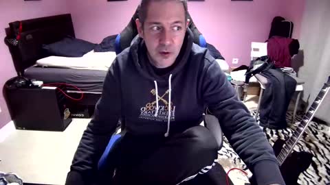 Larese Carlo online show from March 2026 06:19:02 PM