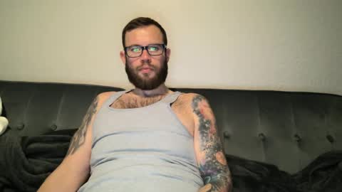 Snapshot of 662am chatting on January 2025 11:07:01 PM the662am online show from January 2025 11:07:01 PM