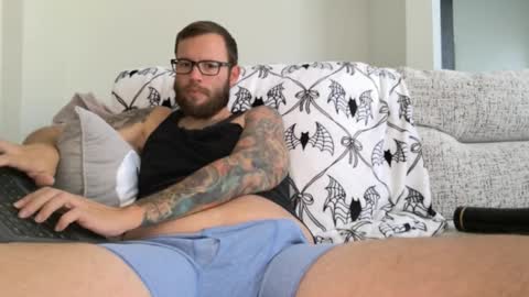 Snapshot of 662am chatting on October 2025 08:29:01 PM the662am online show from October 2025 08:29:01 PM