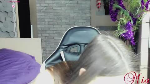 Mia my pvt is open and lovense is active online show from December 2024 04:10:02 AM