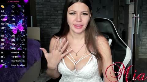 Mia my pvt is open and lovense is active online show from January 2025 04:50:01 AM