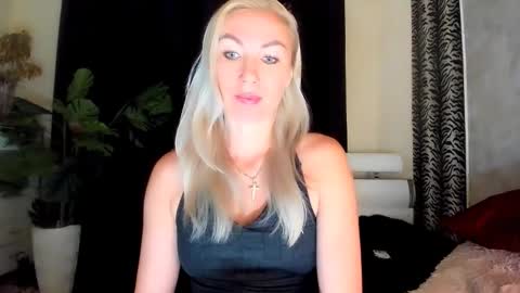 Snapshot of 6noangel66 chatting on September 2025 01:40:02 AM SABOTAGE online show from September 2025 01:40:02 AM