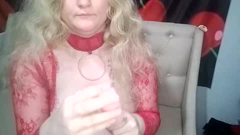 Snapshot of 6redhotbunnie9 chatting on November 2025 06:12:02 AM 6redhotbunnie9 online show from November 2025 06:12:02 AM