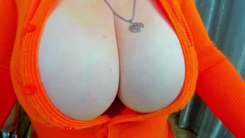 Brendi online show from November 2025 08:27:02 AM