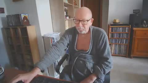  Papi  online show from October 2025 08:26:02 AM