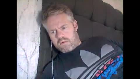 81jonnyx online show from December 2024 10:12:02 AM