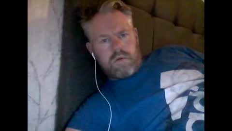 81jonnyx online show from December 2024 03:31:01 PM