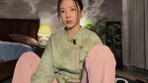 lily online show from April 2026 01:21:01 PM