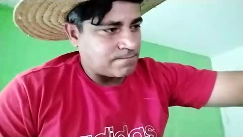 Snapshot of 9vinhocamshow chatting on December 2024 11:58:01 AM 9vinhocamshow online show from December 2024 11:58:01 AM