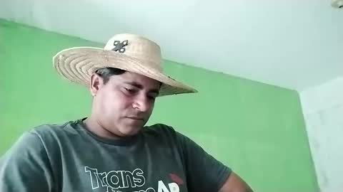 Snapshot of 9vinhocamshow chatting on December 2024 11:34:02 AM 9vinhocamshow online show from December 2024 11:34:02 AM