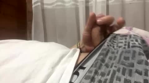 _18james12_ online show from November 2025 04:06:02 AM