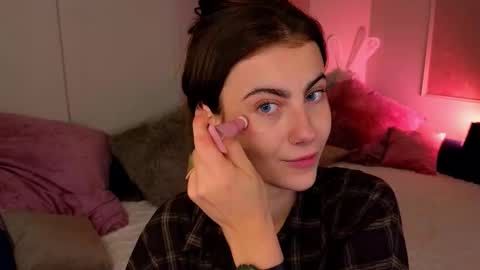 Willow online show from October 2025 09:30:01 PM