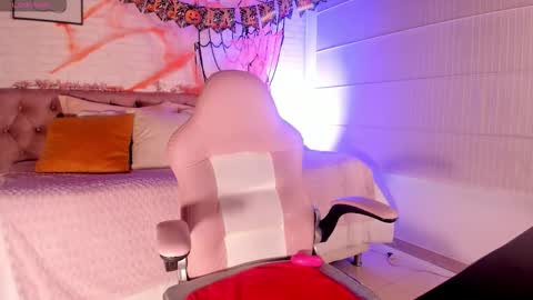 Aby online show from October 2025 01:01:02 PM