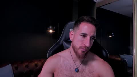 _adamcoper_ online show from October 2025 03:35:01 PM