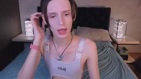 adrian online show from September 2025 05:19:02 AM