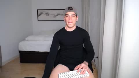 _aesthetic online show from April 2026 07:42:01 PM