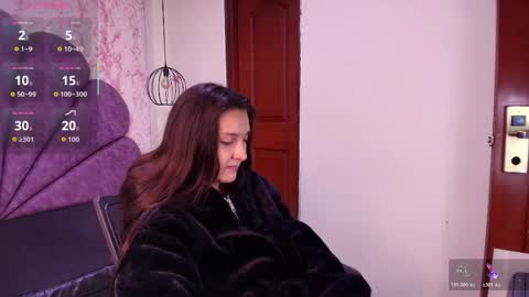  Alaia online show from April 2026 11:32:01 AM