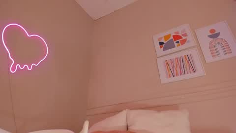 _aleja_x online show from September 2025 11:43:01 AM