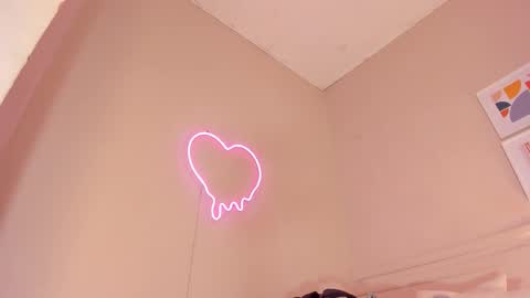 _aleja_x online show from October 2025 11:29:02 AM