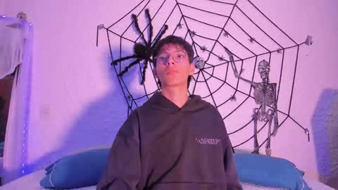 Alexander online show from October 2025 04:32:01 AM