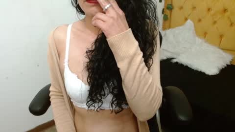 Alexandra online show from January 2025 10:29:02 AM