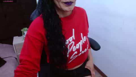 Alexandra online show from October 2025 04:28:01 PM