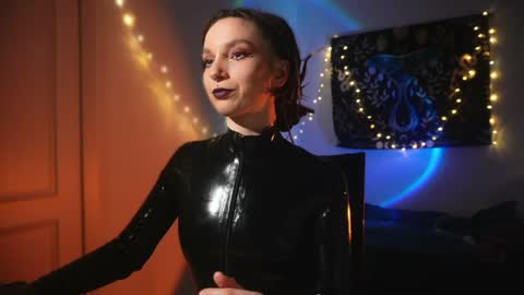 Snapshot of _alicemorrison_ chatting on June 2026 05:27:02 PM Alice Morrison Mistress Datura online show from June 2026 05:27:02 PM