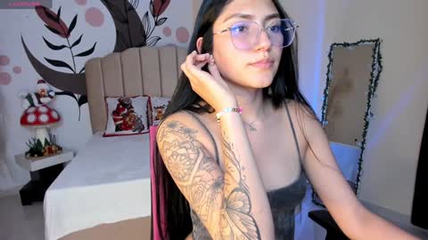 Allondra  online show from December 2024 05:42:01 AM