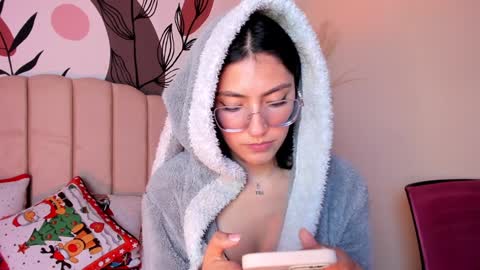 Allondra  online show from January 2025 02:53:01 AM