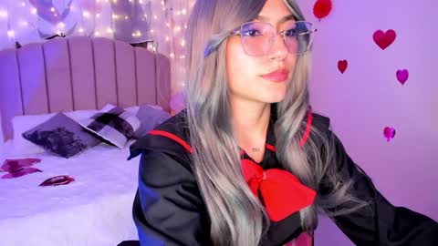 Allondra  online show from February 2025 01:00:01 AM