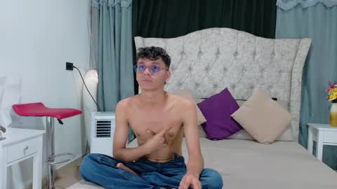 Andres online show from December 2024 07:14:01 PM