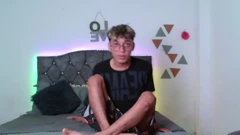Snapshot of _andrew_willyams chatting on January 2025 02:00:02 PM Andres online show from January 2025 02:00:02 PM