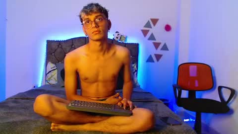 Snapshot of _andrew_willyams chatting on January 2025 10:39:01 PM Andres online show from January 2025 10:39:01 PM
