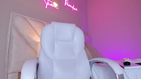 ngela  online show from February 2025 06:13:02 PM