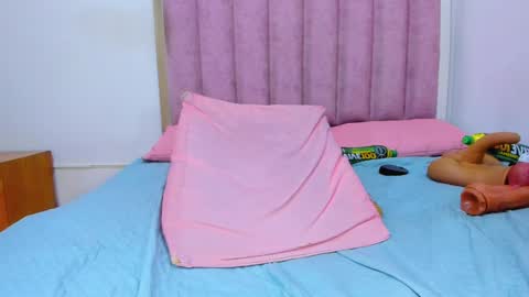 Snapshot of _aniisha_ chatting on February 2025 07:17:02 PM Any online show from February 2025 07:17:02 PM