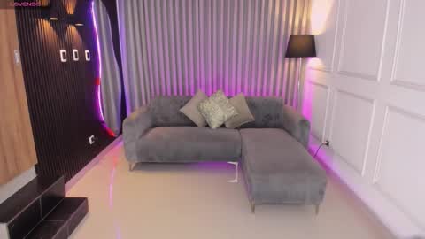 Ana online show from November 2025 07:29:02 PM