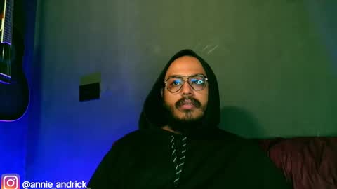 Annie Andrick online show from October 2025 01:21:01 PM