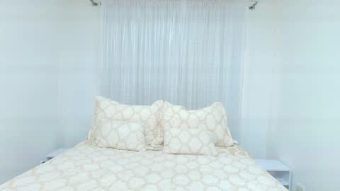 Melissa  online show from February 2026 07:12:01 PM