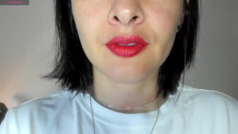 antonia online show from December 2025 12:47:02 PM