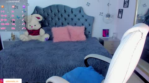 Snapshot of _antonnela_ chatting on December 2024 02:26:02 PM antonnela online show from December 2024 02:26:02 PM