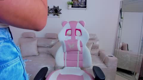    online show from April 2026 12:39:01 PM