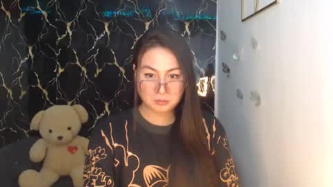 Snapshot of _arah chatting on October 2025 12:07:02 PM arah online show from October 2025 12:07:02 PM