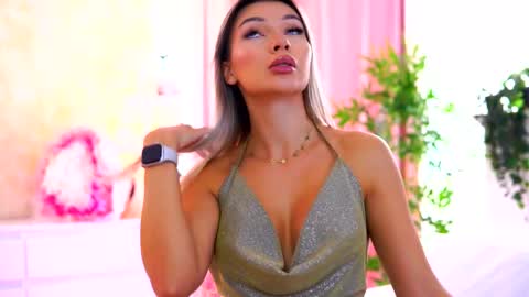 Arielle online show from September 2025 09:03:02 AM