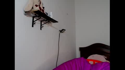 atenea online show from October 2025 06:34:02 AM