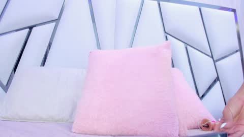 Aura online show from January 2025 04:23:02 AM