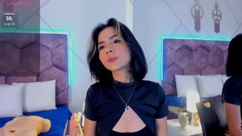 _aurora_collins_ online show from September 2025 12:08:02 PM