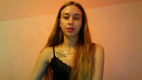 _aurora_sweet online show from October 2025 08:49:01 AM