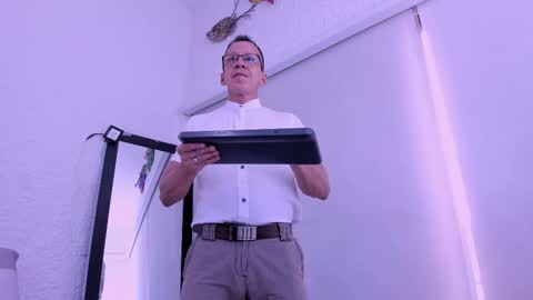 _axelking_ online show from March 2026 11:49:01 AM